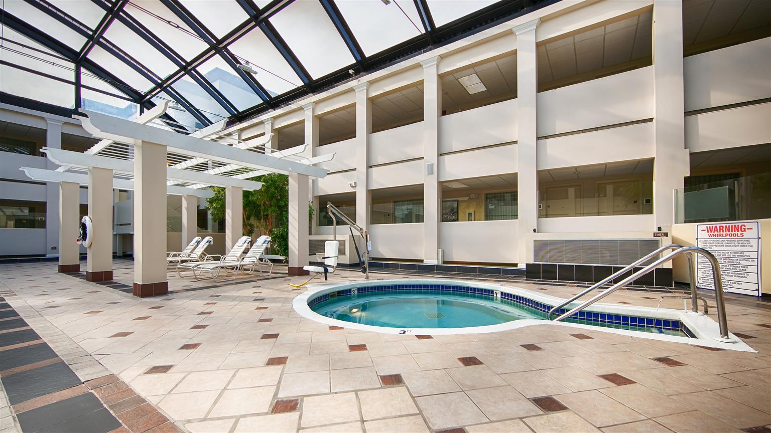 Best Western Plus Airport & Conference Center Hotel Milwaukee