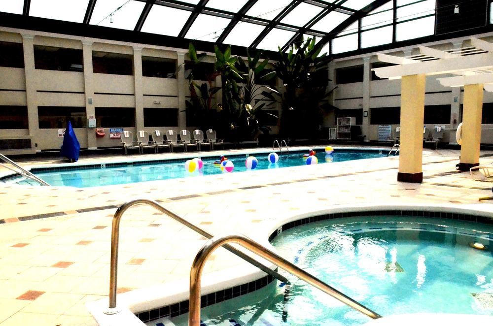 Hotel Western Airport & Conference Center 3*
